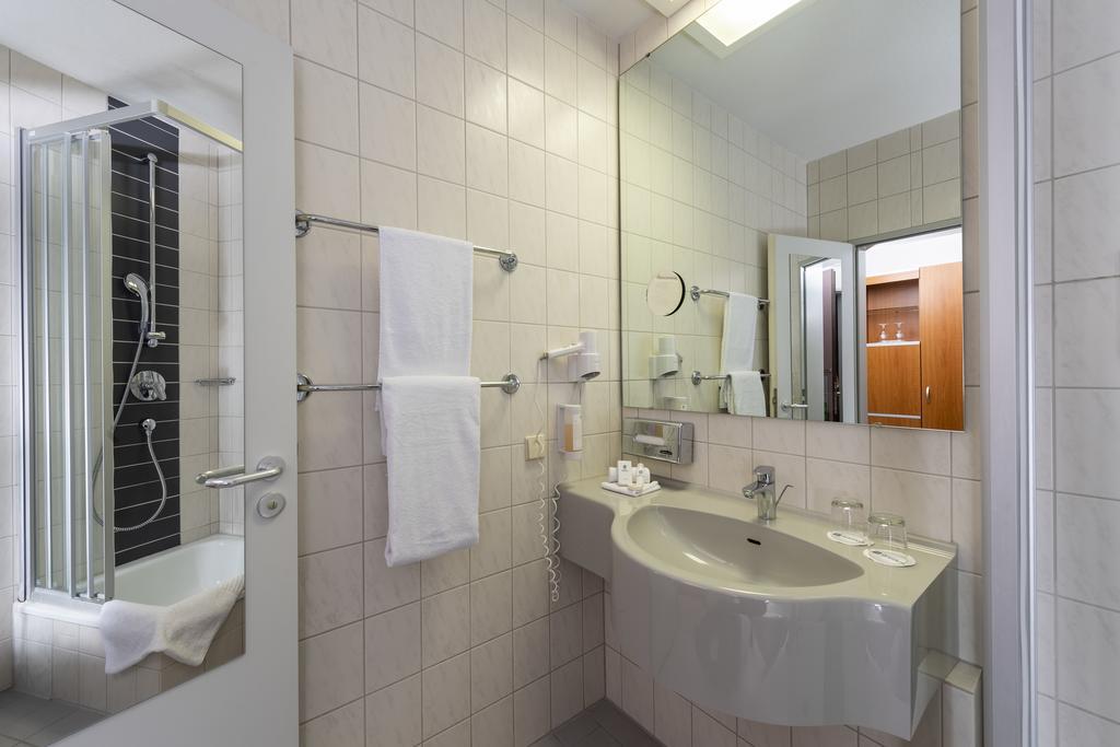 B&B Hotel Раштатт Номер фото